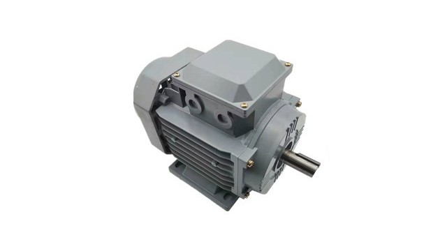 How to measure voltage of three-phase asynchronous motor